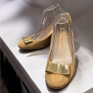 Kate Spade Tan and Gold Block Heel Pump with Metallic Toe